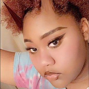 Meet your Posher, Jakera